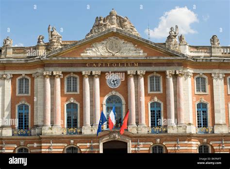 capital building of france.